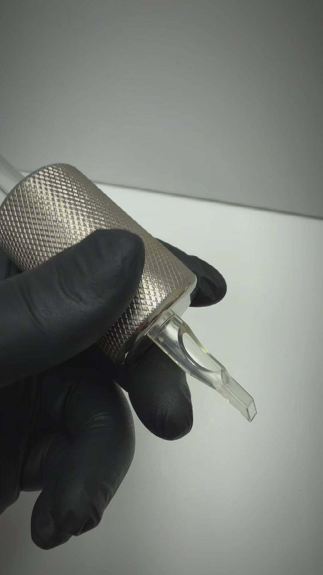 Load video: video of element tattoo supply's stainless steel grip
